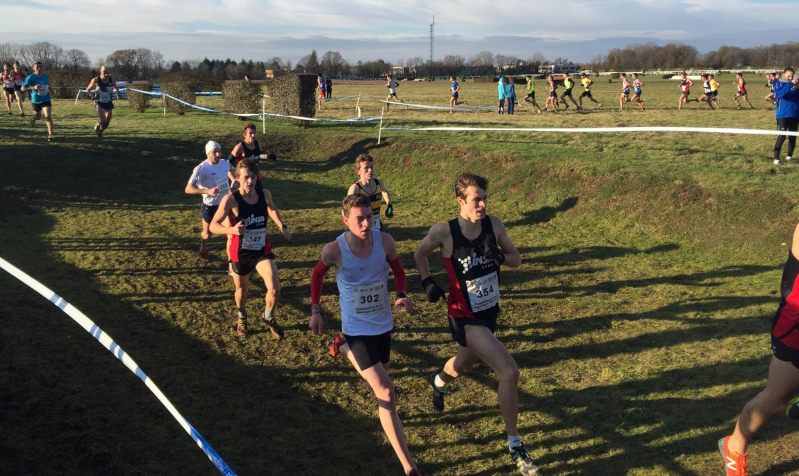 Le Cross, une grande course ouverte à tous ! Ici, équipe des hommes.